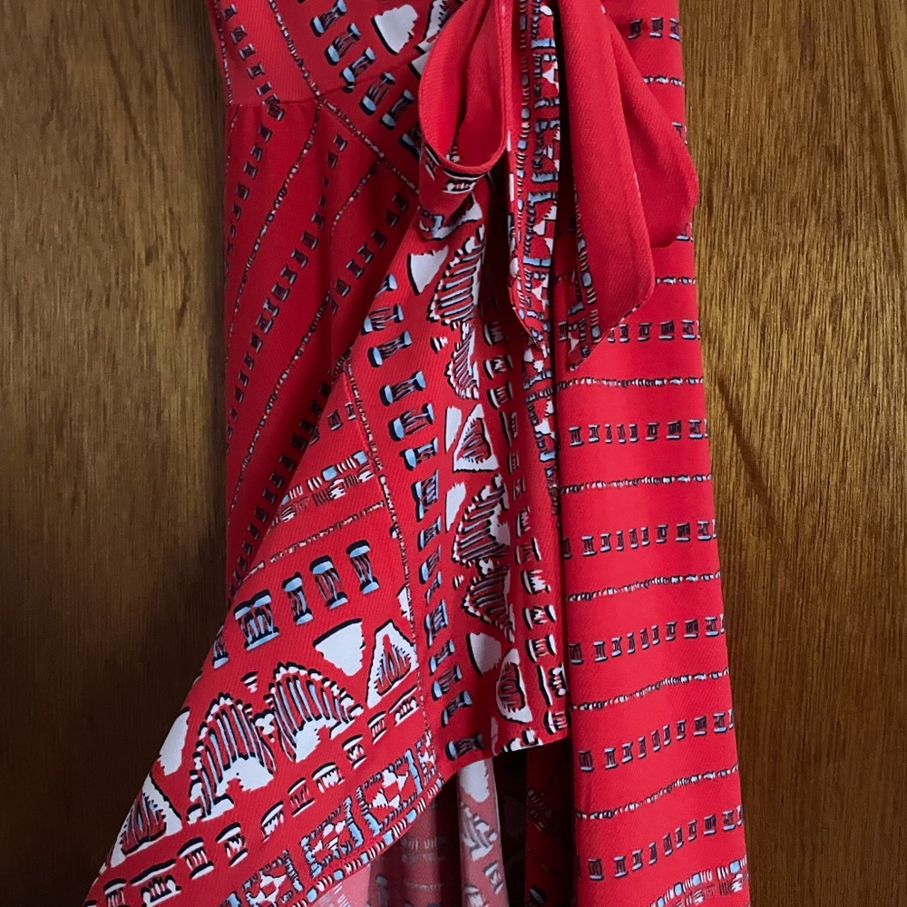 BCBGMaxazria red wrap dress - Picture 4 of 8